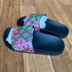GG blooms supreme floral slides